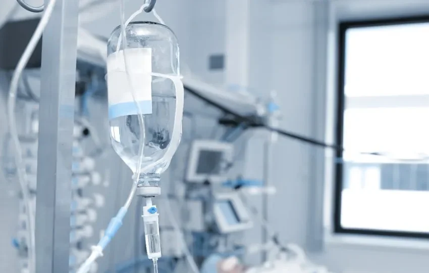  Mulher de 46 anos morre um dia após fazer harmonização com PMMA