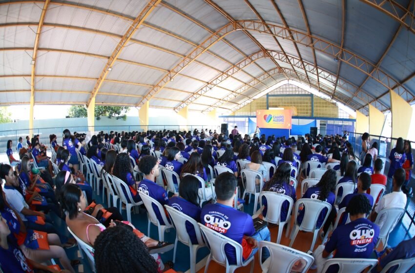  Mais de 300 estudantes participaram da aula inaugural do Cursinho de Olho no ENEM 2025 em Campo Alegre