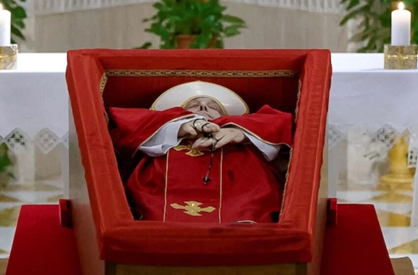  Papa Francisco: velório aberto começa amanhã: funeral será no sábado
