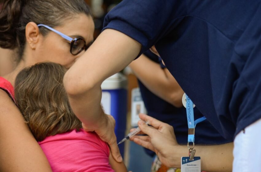  Vacina contra gripe é segura e não causa a doença; Saiba mais verdades