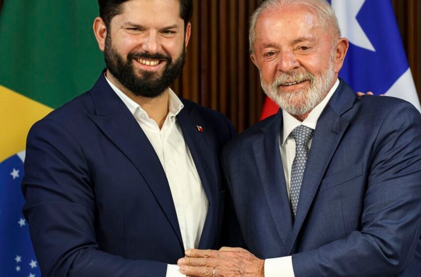  Lula recebe Boric e defende integração sul-americana