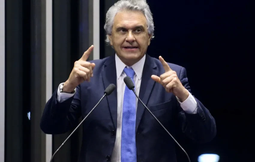 Caiado lança seu nome se diferenciando de Bolsonaro e com foco na segurança