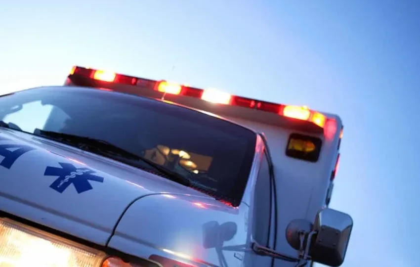  Menina morre atingida por hélice de lancha em praia de AL; pai fica ferido