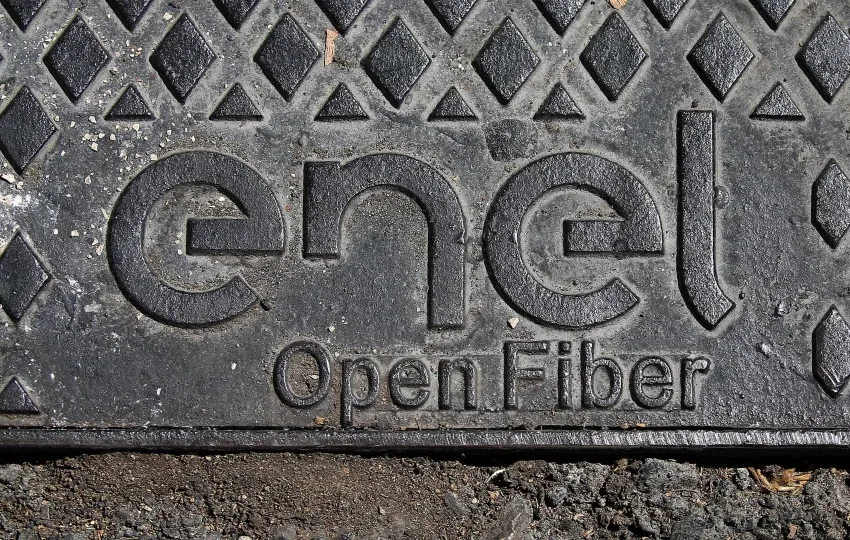  8 mil famílias começam domingo sem energia elétrica, informa Enel