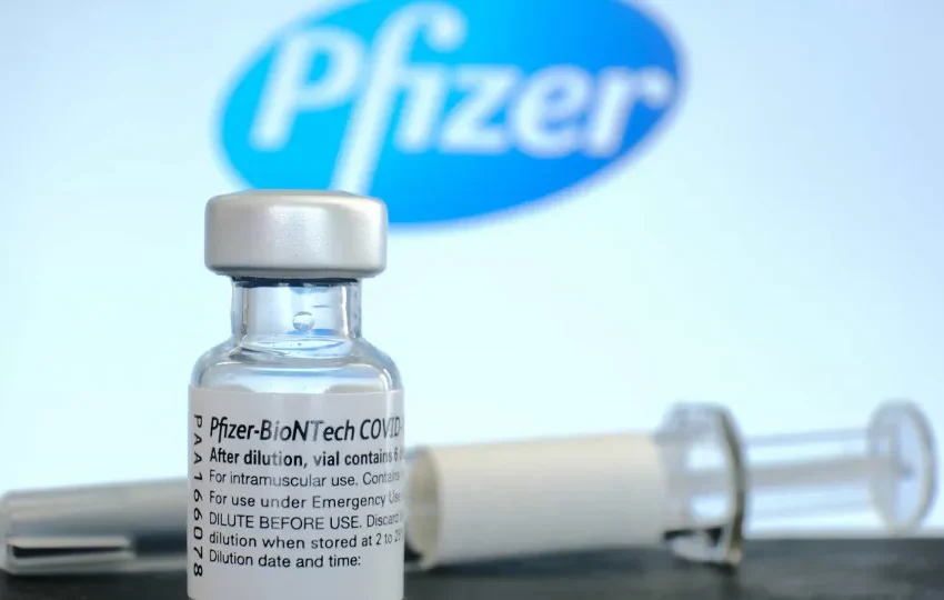  Saúde deve comprar Pfizer após Anvisa negar atualização da vacina indiana contra Covid