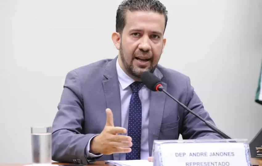 Janones firma acordo e pagará R$ 131 mil para encerrar investigação de ‘rachadinha’