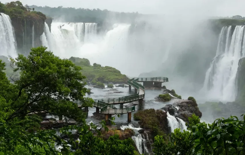  Horário ampliado do Parque Nacional do Iguaçu segue até domingo