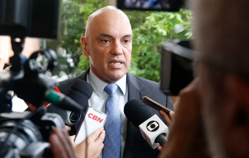  Moraes nega pedido para prender Bolsonaro