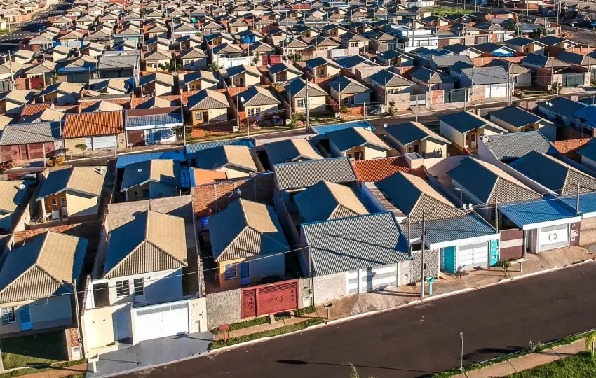  Lula entrega conjunto residencial com mais de mil moradias em Belém