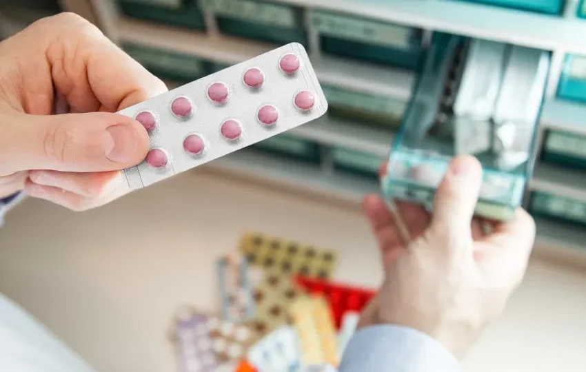  Farmacêuticos não poderão prescrever qualquer tipo de medicamento; entenda