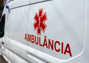 Desabamento deixa um morto e quatro feridos em Cotia, na Grande São Paulo