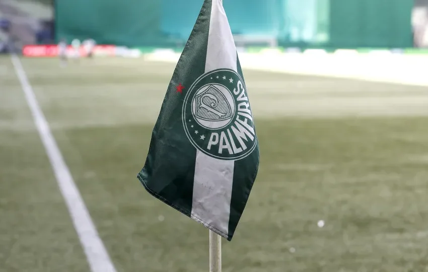  Palmeiras faz BO contra torcedor de gesto racista e quer ressarcimento
