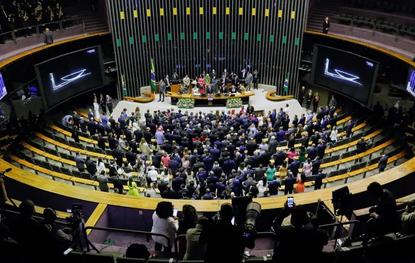  Câmara pauta projeto para punir deputados que barram trabalhos