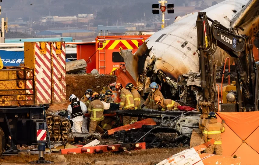  Caixas-pretas de jato da Embraer que caiu no Cazaquistão chegam amanhã