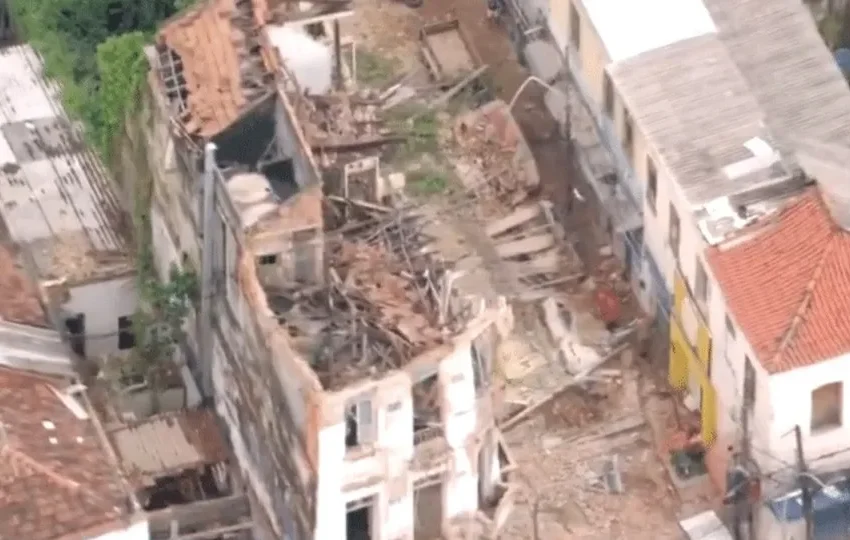  Casarão desaba no centro do Rio de Janeiro