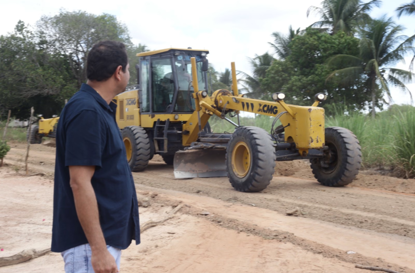  Prefeitura de Penedo regulariza estradas de acesso aos povoados