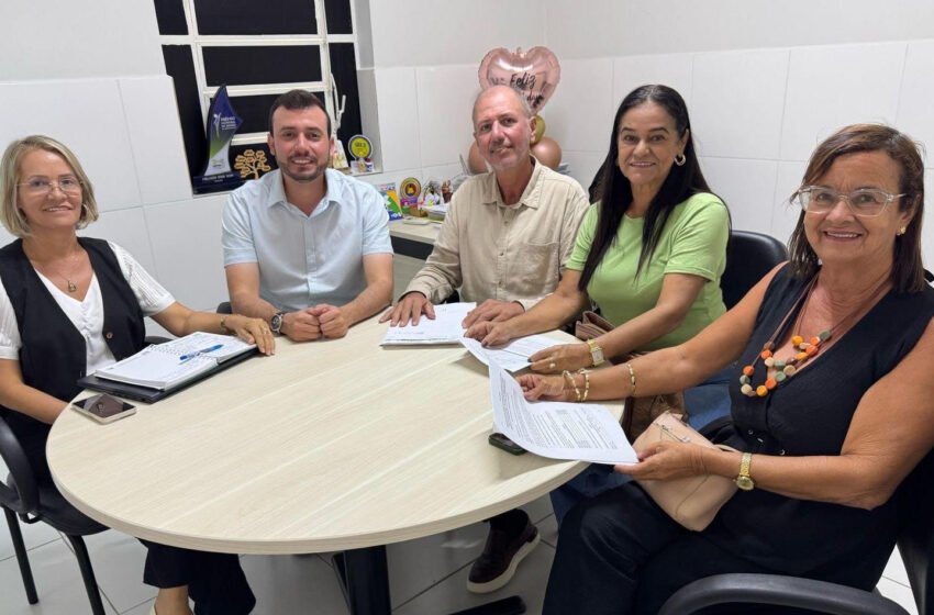  Prefeitura de Anadia concede reajuste acima do piso nacional aos professores e demais profissionais da educação