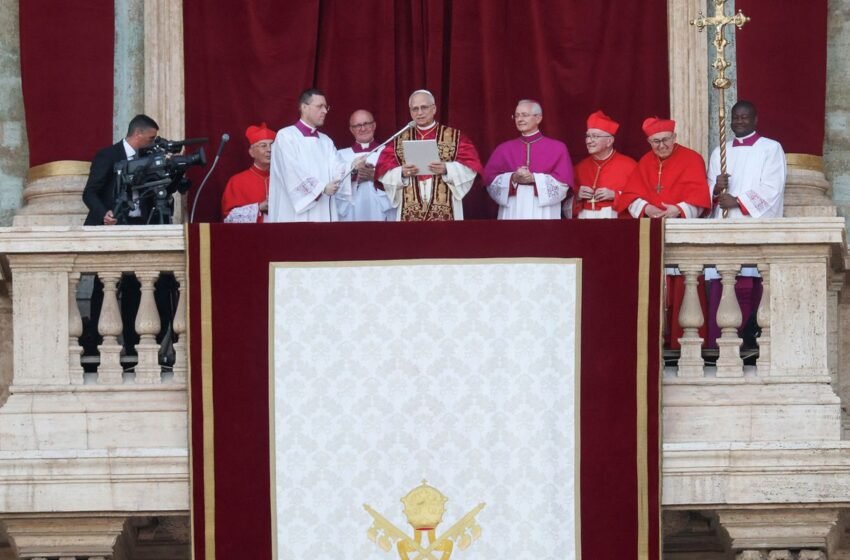  Papa Leão XIV pede paz e lembra Francisco: “ajudem a construir pontes”