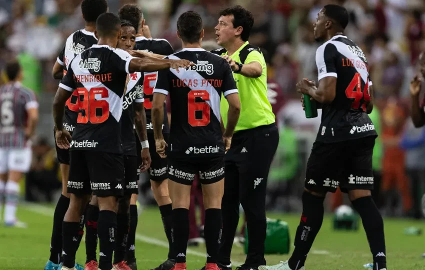 Sem destaque da seleção, Vasco tenta quebrar tabu contra o Fortaleza