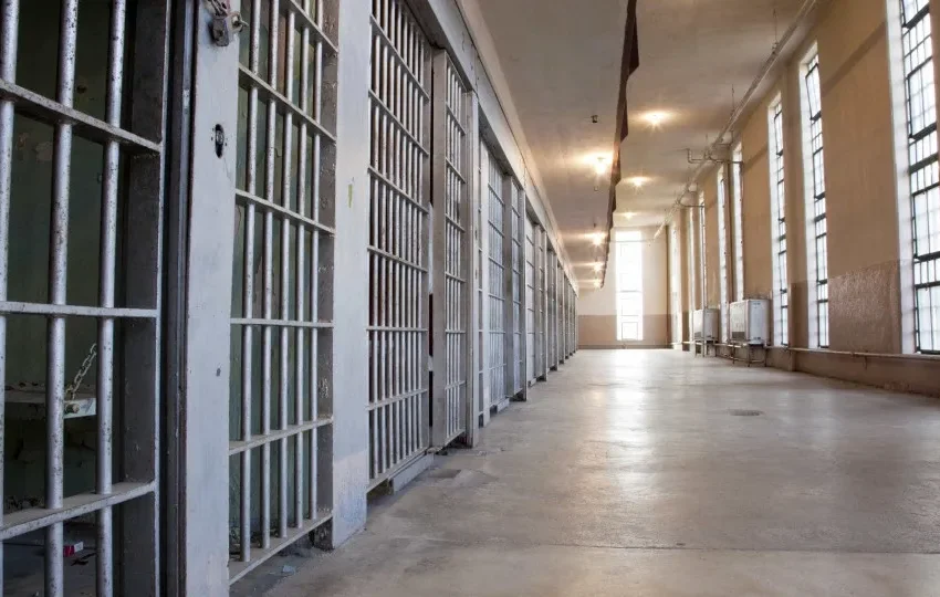  Adolescente é liberado e homem de 30 anos vira principal suspeito