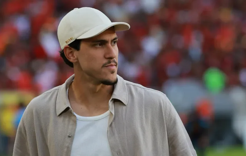 Filipe Luís corta Pedro pela segunda vez e situação do atacante se agrava