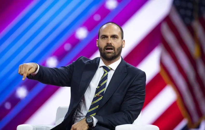  Eduardo Bolsonaro sugere que Jair Bolsonaro foi tema no encontro entre Lula e Trump