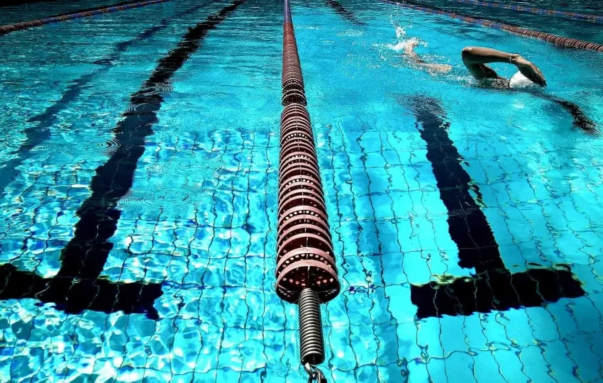  Polícia apura se intoxicação pelo ar após mistura de produtos causou morte de professora em piscina