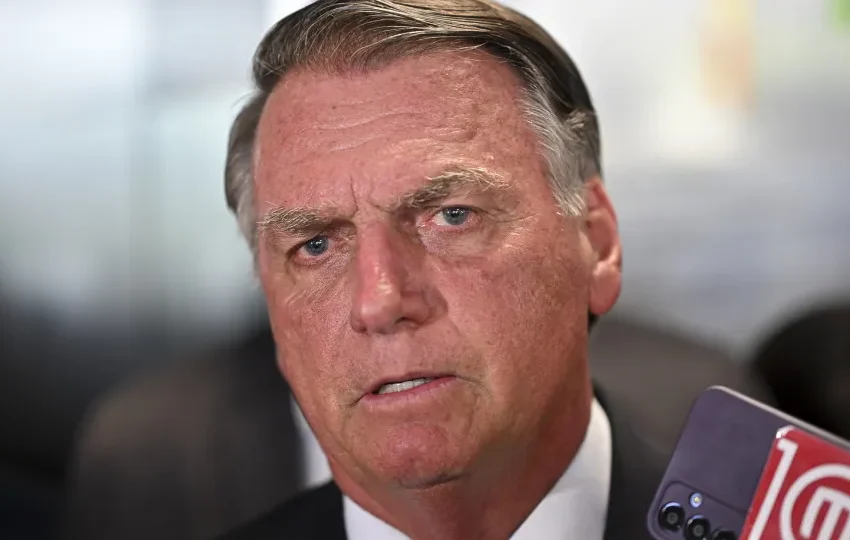  Mais de 3,3 mil pessoas querem acompanhar julgamento de Bolsonaro