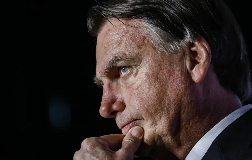 Bolsonaro pode ficar inelegível até 2062 após condenação por trama golpista
