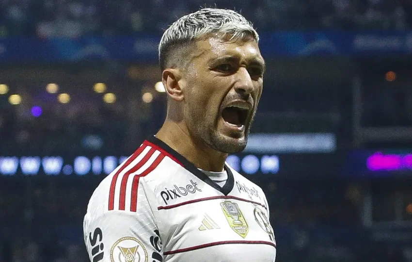  Goleiro faz de pênalti, Grêmio arranca empate e frustra festa do Flamengo