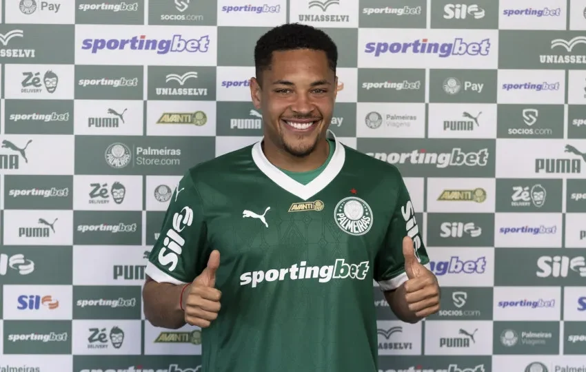 Palmeiras abre mão do fim da janela satisfeito após gastar quase R$ 700 mi