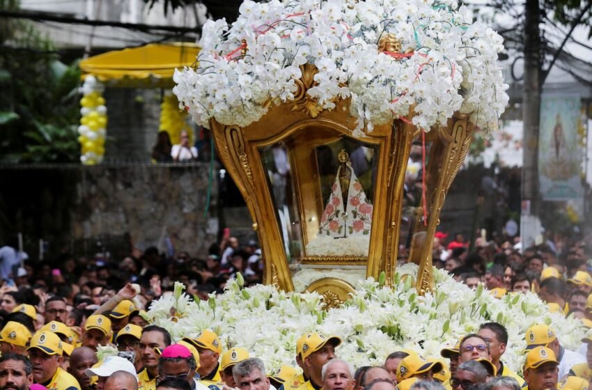  Procissão do Recírio reúne milhares de fiéis em Belém