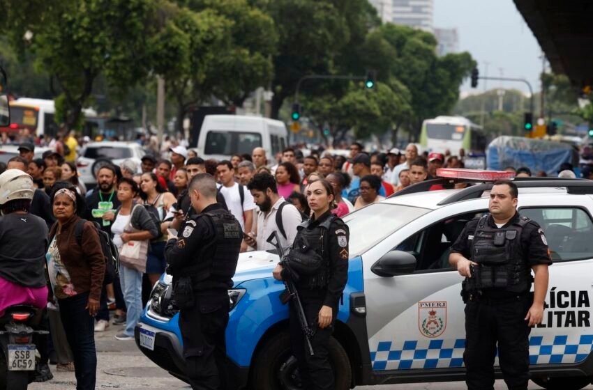  Ação no RJ é cortina de fumaça e expõe população, dizem especialistas| Agência Brasil