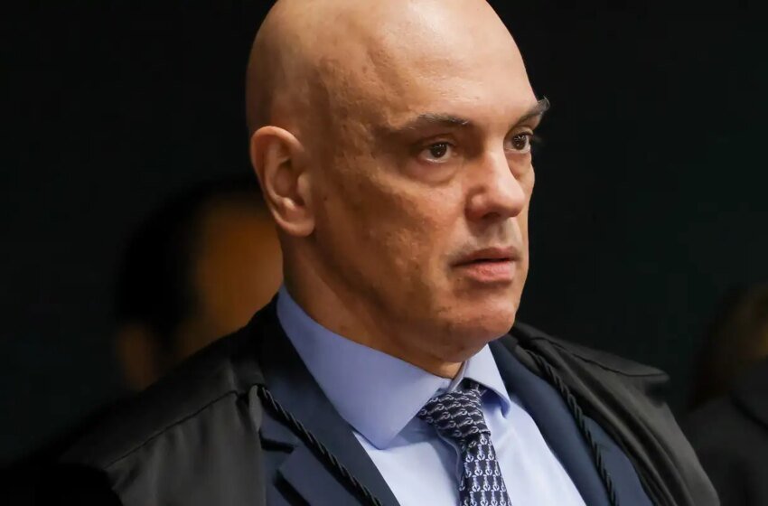 Moraes corrige mandado e manda soltar presa do 8 de janeiro
