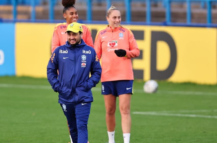  Arthur Elias espera equilíbrio em partida amistosa com Inglaterra