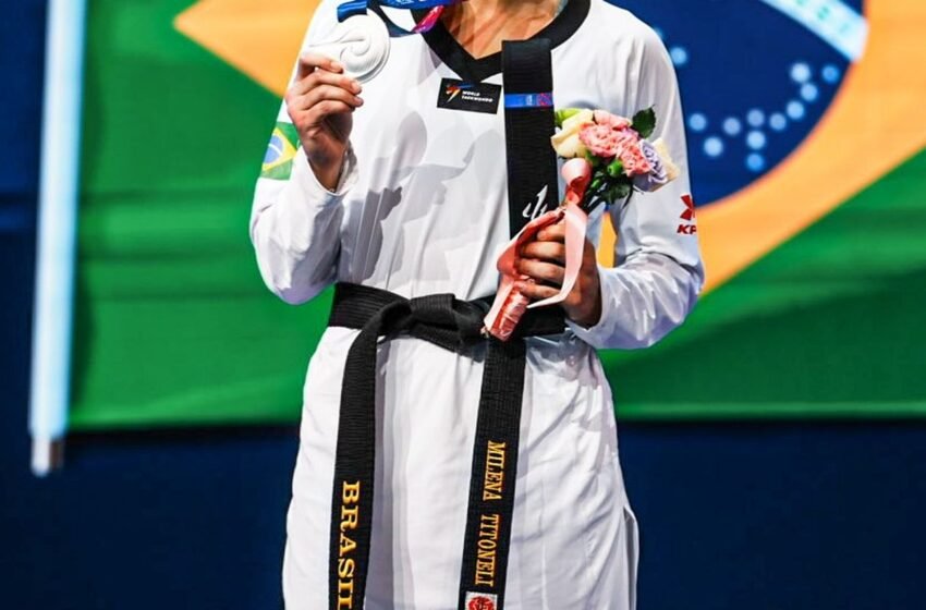  Milena Titoneli é prata no Mundial de taekwondo, o 3º pódio do Brasil