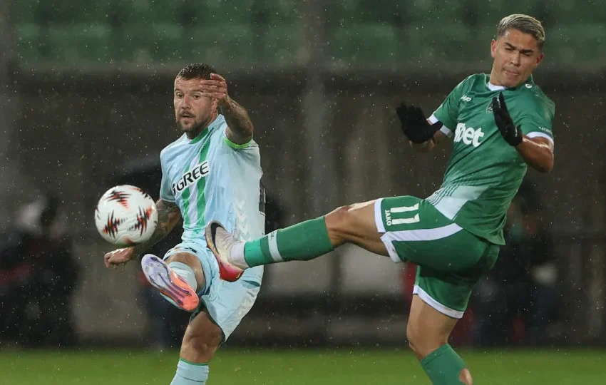 Atacante do Betis rebate rumores’: “Não sou gay, mas e se fosse?”
