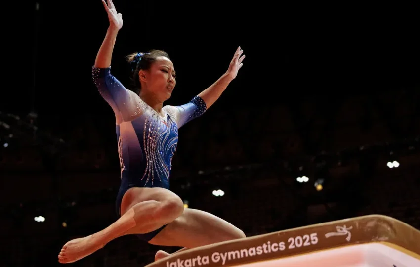  Chinesa recebe nota zero e chora na final do Mundial de ginástica; vídeo