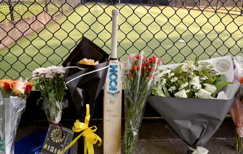  Tragédia na Austrália: astro do críquete morre atingido por bola