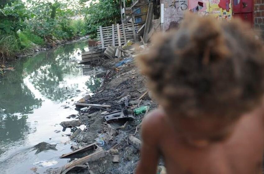  Unicef: mais de 400 milhões de criança vivem em privação severa