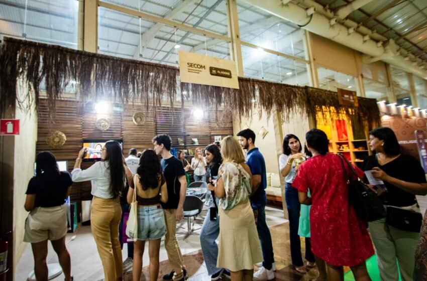  Governo de Alagoas valoriza educadores com vouchers de R$ 100 para a compra de livros na Bienal – AMA