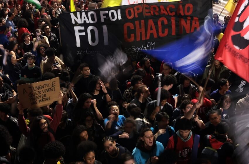 Em atos, movimento negro pede investigação independente de ação no Rio