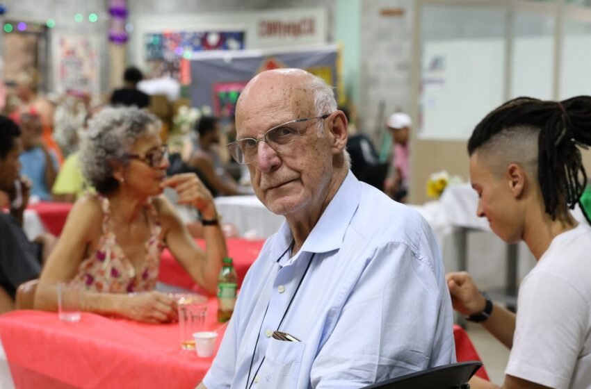  Júlio Lancelotti promove almoço de natal para moradores de rua em SP