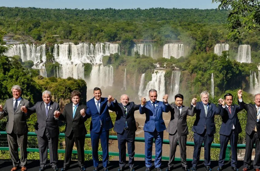  Acordo UE-Mercosul será assinado mesmo com oposição francesa, diz Lula