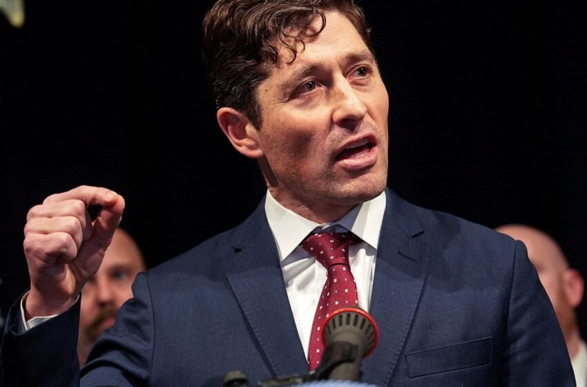 Prefeito de Minneapolis anuncia saída de agentes do ICE da cidade