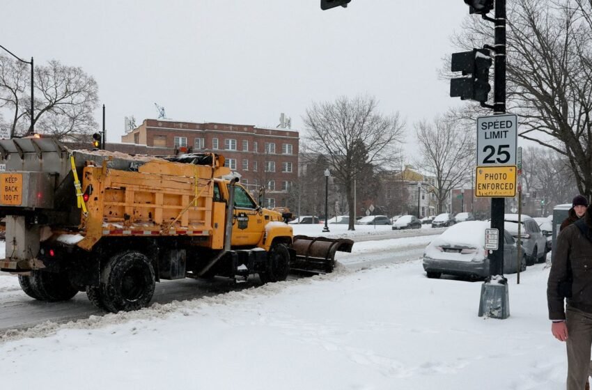  EUA: tempestade deixa 670 mil sem energia e cancela milhares de voos