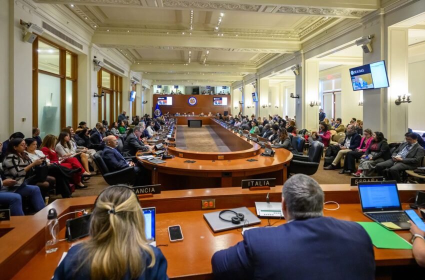  Reunião da OEA sobre Venezuela expõe divisão política no continente