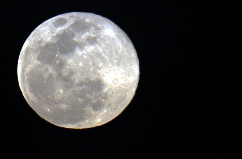  Superlua não aumenta de tamanho, mas se aproxima mais da Terra
