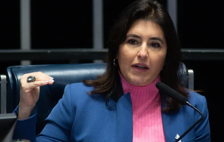  Presidente do MDB diz que plano do PT de lançar Simone Tebet em SP é uma arapuca