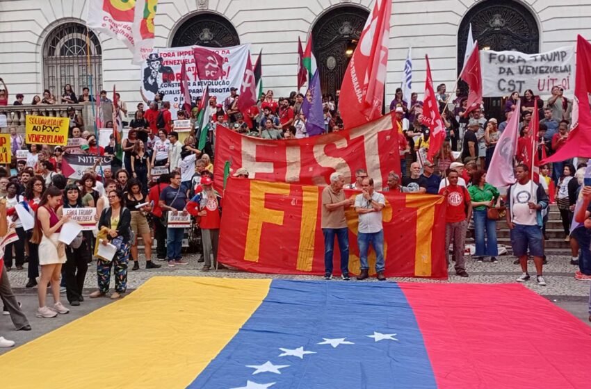  No Rio, Cinelândia tem protesto contra sequestro de Nicolás Maduro